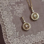 Load image into Gallery viewer, VINTAGE COMPASS NECKLACE - Luminous Amore
