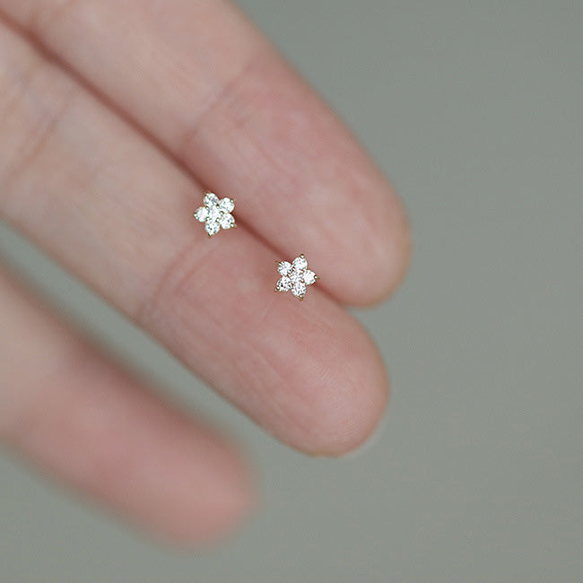 MINI STAR DIAMOND STUD EARRINGS - Luminous Amore
