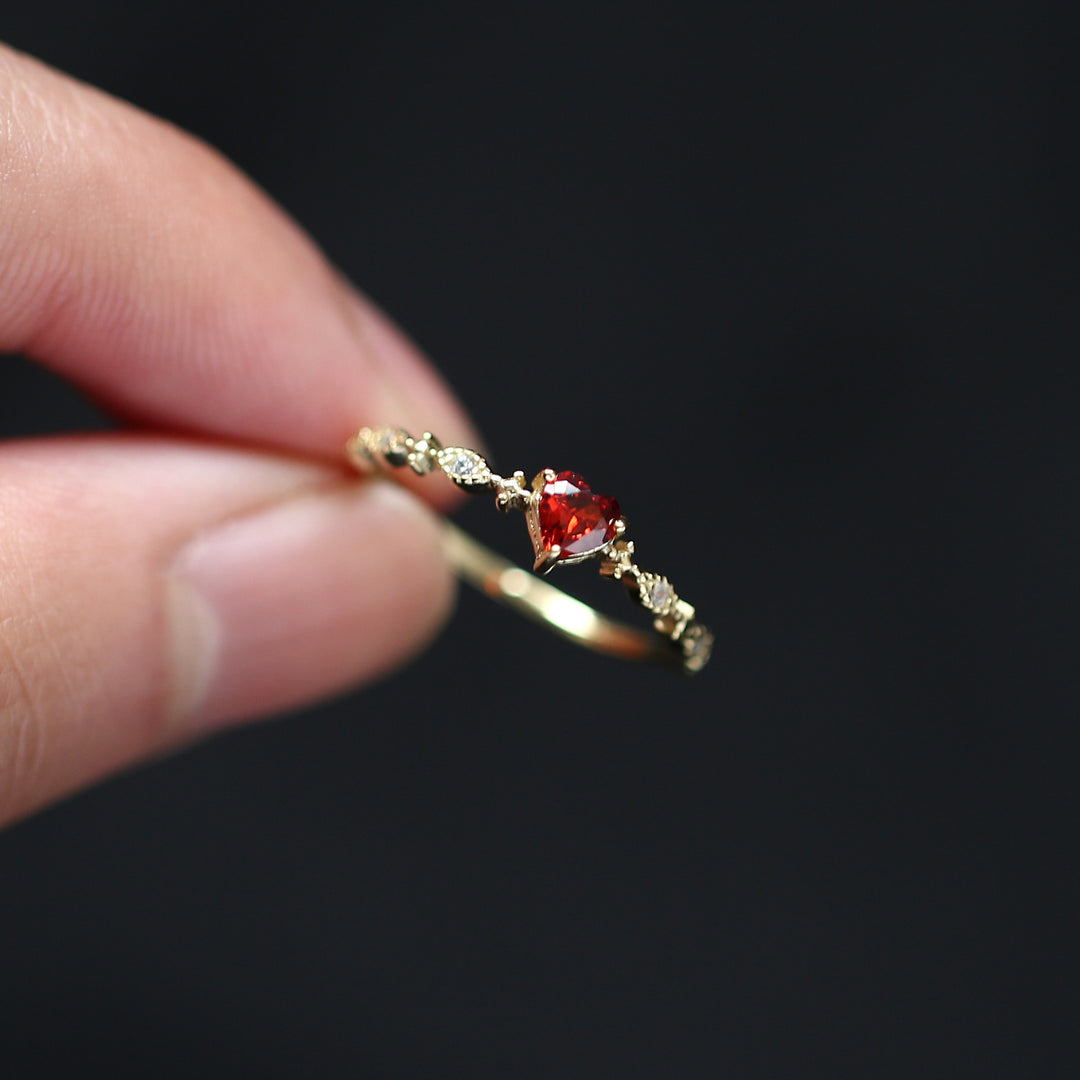 RUBY HEART RING - Luminous Amore