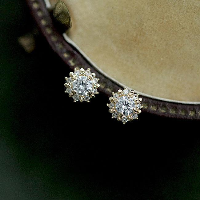 MINI SUN STUD EARRINGS - Luminous Amore