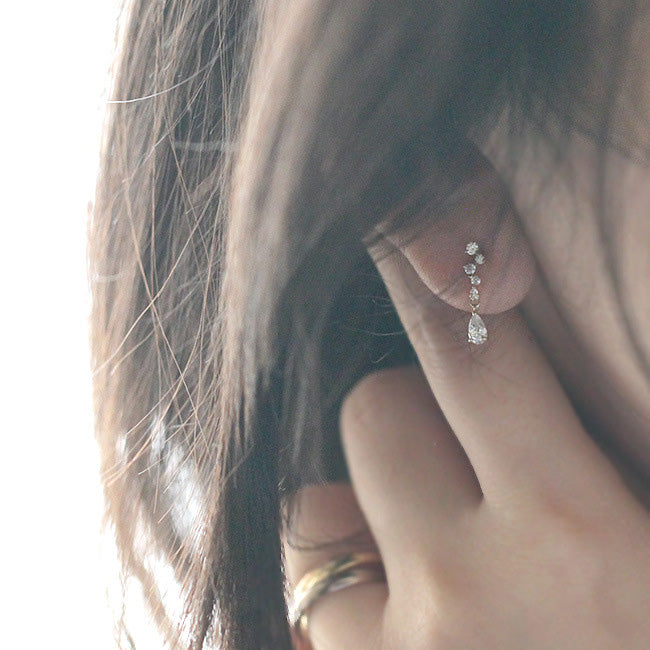 TEARDROP CLUSTER STUD EARRINGS - Luminous Amore