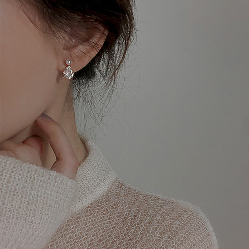 OVAL CUBIC ZIRCONIA WITH PEARL STUD EARRINGS - Luminous Amore