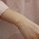 Load image into Gallery viewer, PAPERCLIP &amp; HEART BRACELET - Luminous Amore
