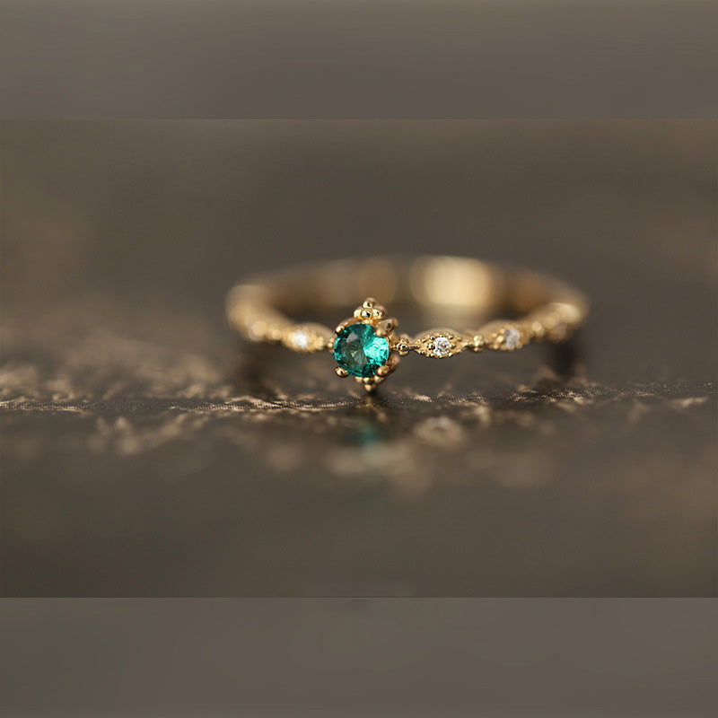 GREEN VINTAGE CUBIC ZIRCONIA RING - Luminous Amore