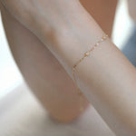 Load image into Gallery viewer, PAVE HEART BRACELET - Luminous Amore
