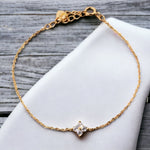 Load image into Gallery viewer, LUCKY CLOVER BRACELET - Luminous Amore
