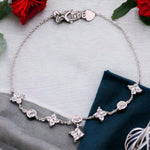 Load image into Gallery viewer, FOUR CLOVER CHAIN BRACELET - Luminous Amore
