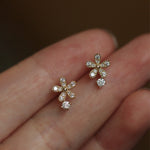 Load image into Gallery viewer, FLOWER CUBIC ZIRCONIA STUD EARRINGS - Luminous Amore
