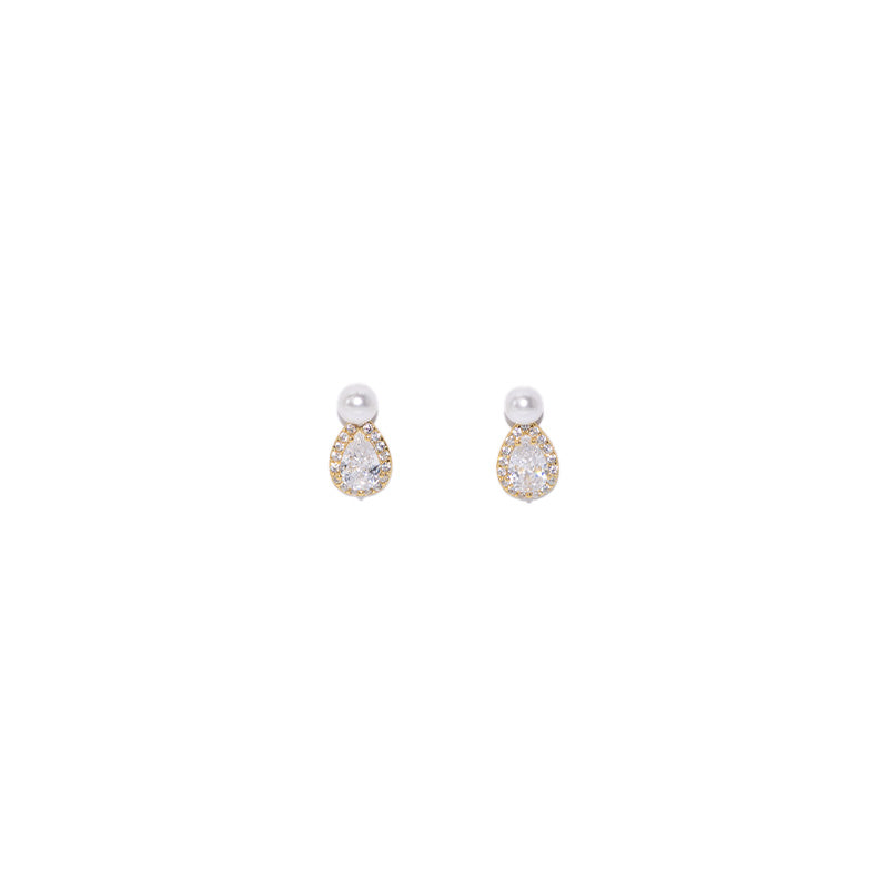 OVAL CUBIC ZIRCONIA WITH PEARL STUD EARRINGS - Luminous Amore