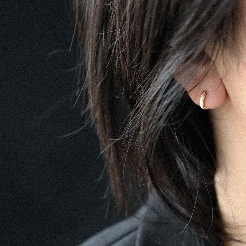 CONCH HOOP EARRINGS - Luminous Amore