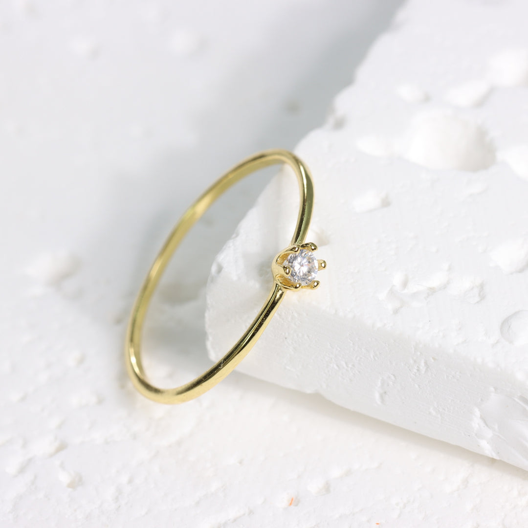GOLD FINE CUBIC ZIRCONIA RING - Luminous Amore