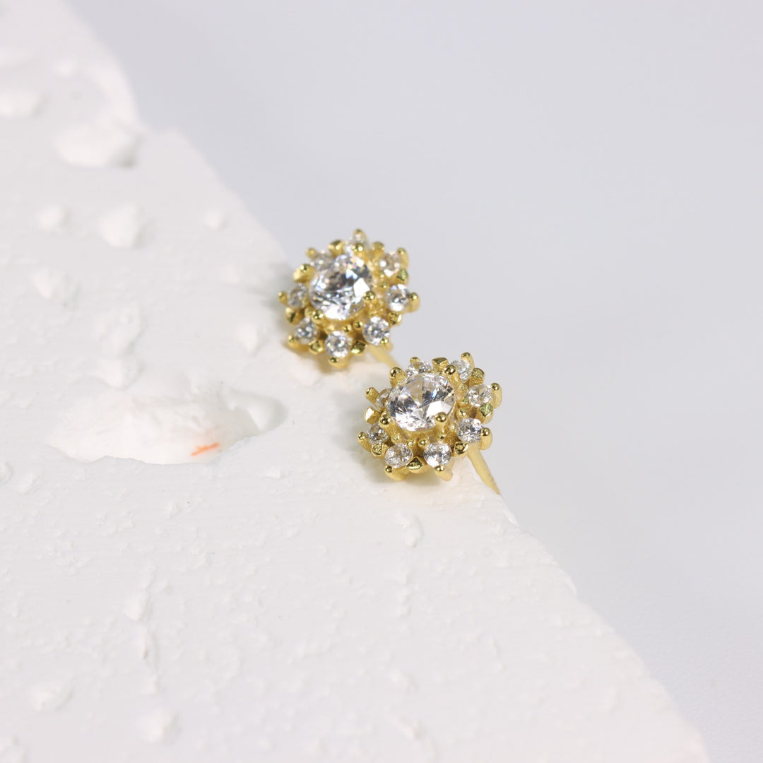MINI SUN STUD EARRINGS - Luminous Amore
