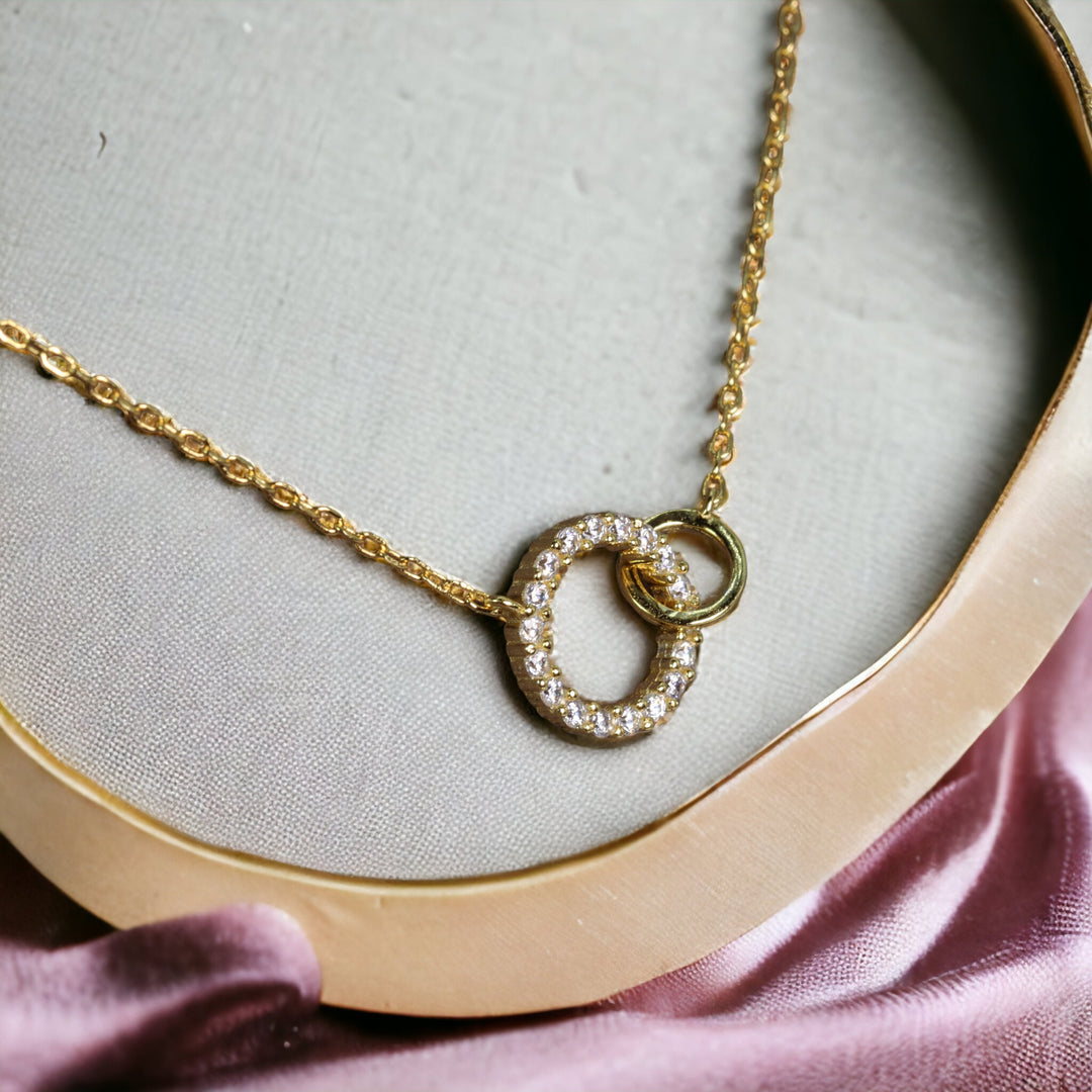 DUAL PAVE CIRCLE NECLACE - Luminous Amore