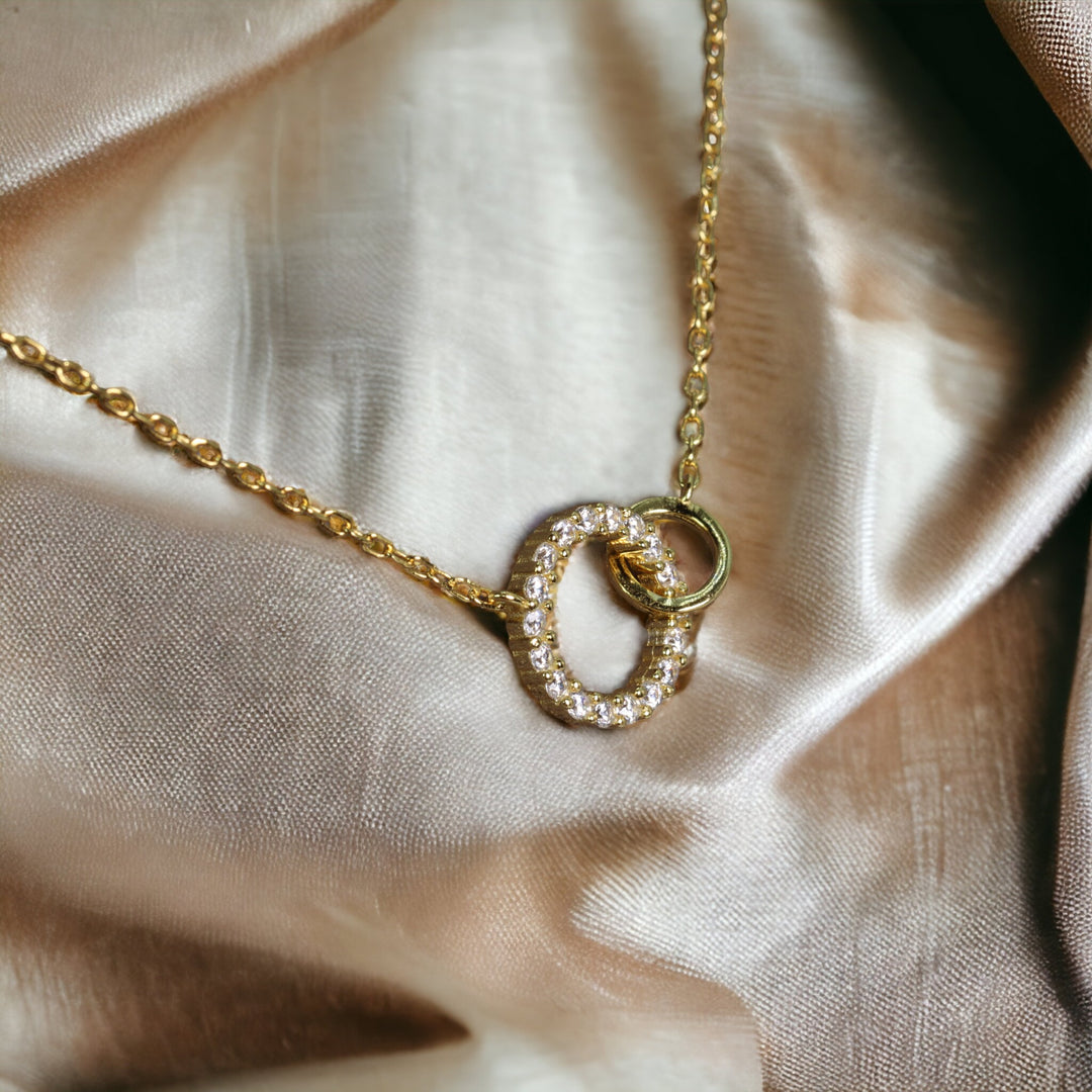 DUAL PAVE CIRCLE NECLACE - Luminous Amore