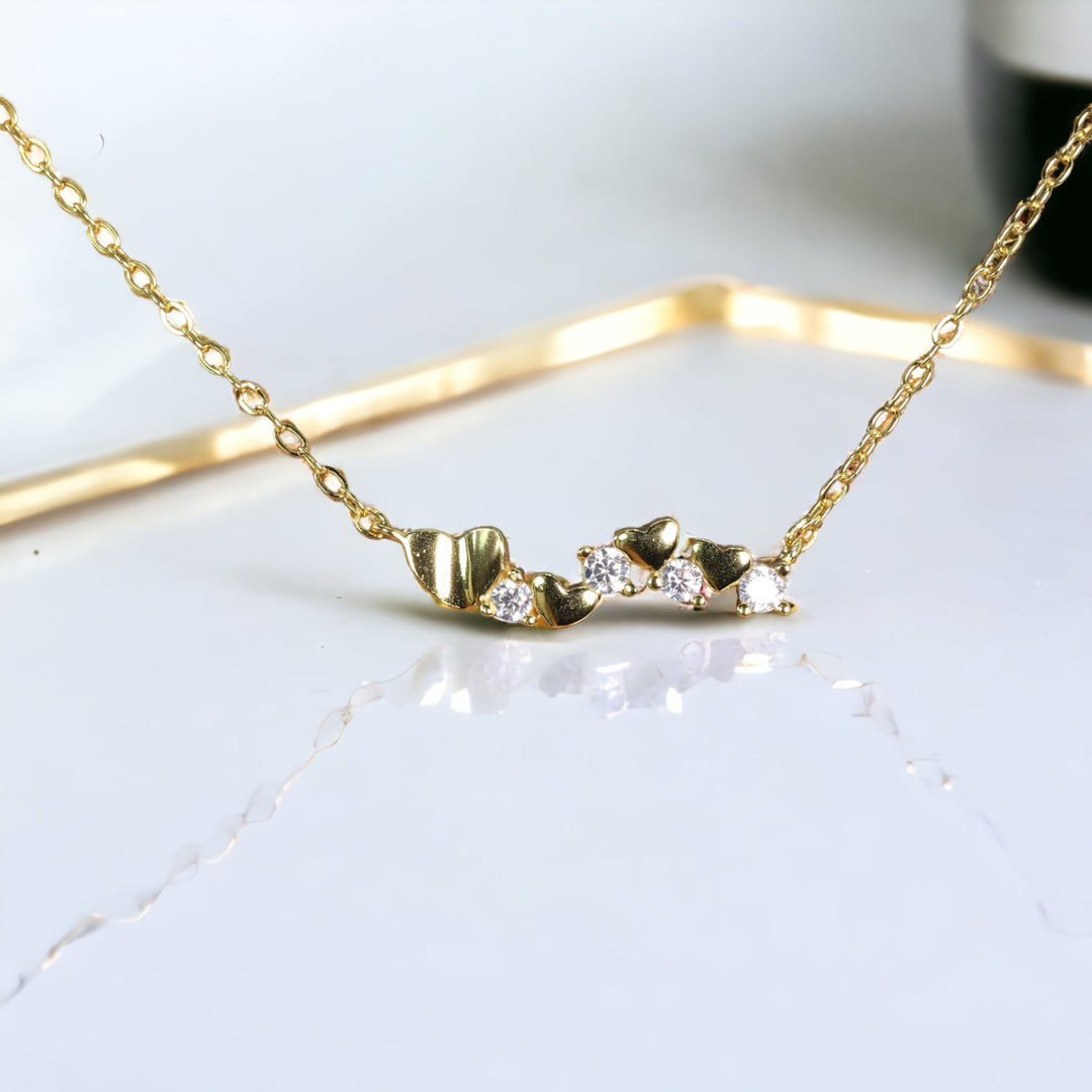 SCATTER HEART BAR NECKLACE - Luminous Amore