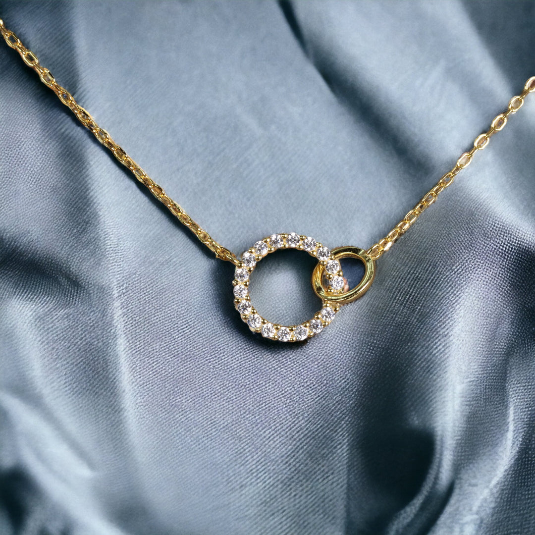 DUAL PAVE CIRCLE NECLACE - Luminous Amore