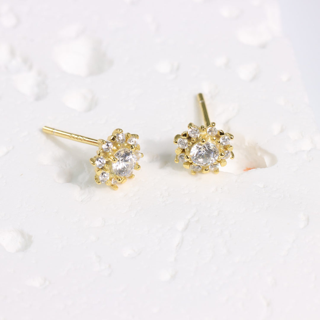 MINI SUN STUD EARRINGS - Luminous Amore